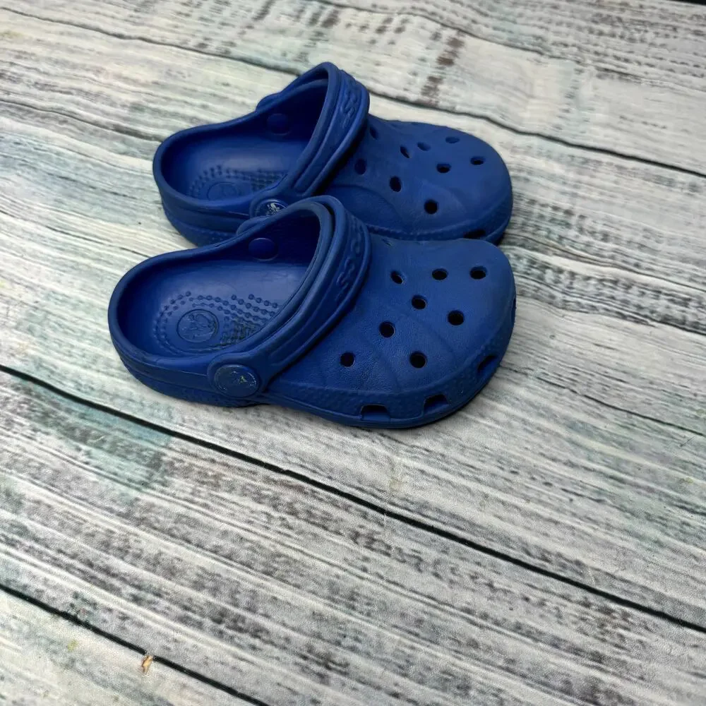CROCS classic blue